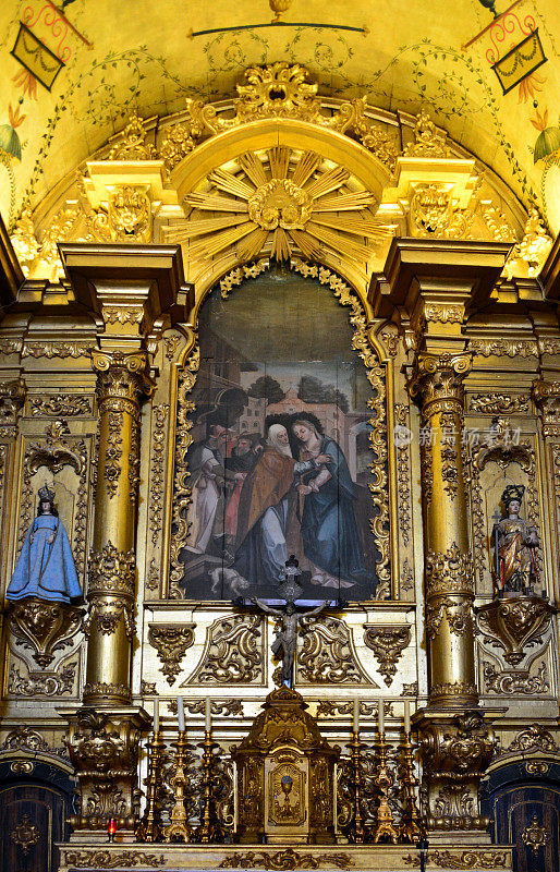 Arraiolos -葡萄牙阿连特霍的米塞里科迪亚教堂的巴洛克式祭坛
